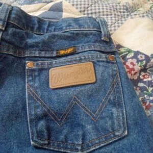 Wrangler Classic Blue Jeans